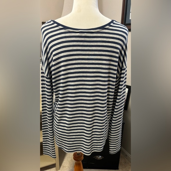Vince Women's Blue/White Striped Long Sleeve Boat Neck Top Size L - Picture 3 of 7